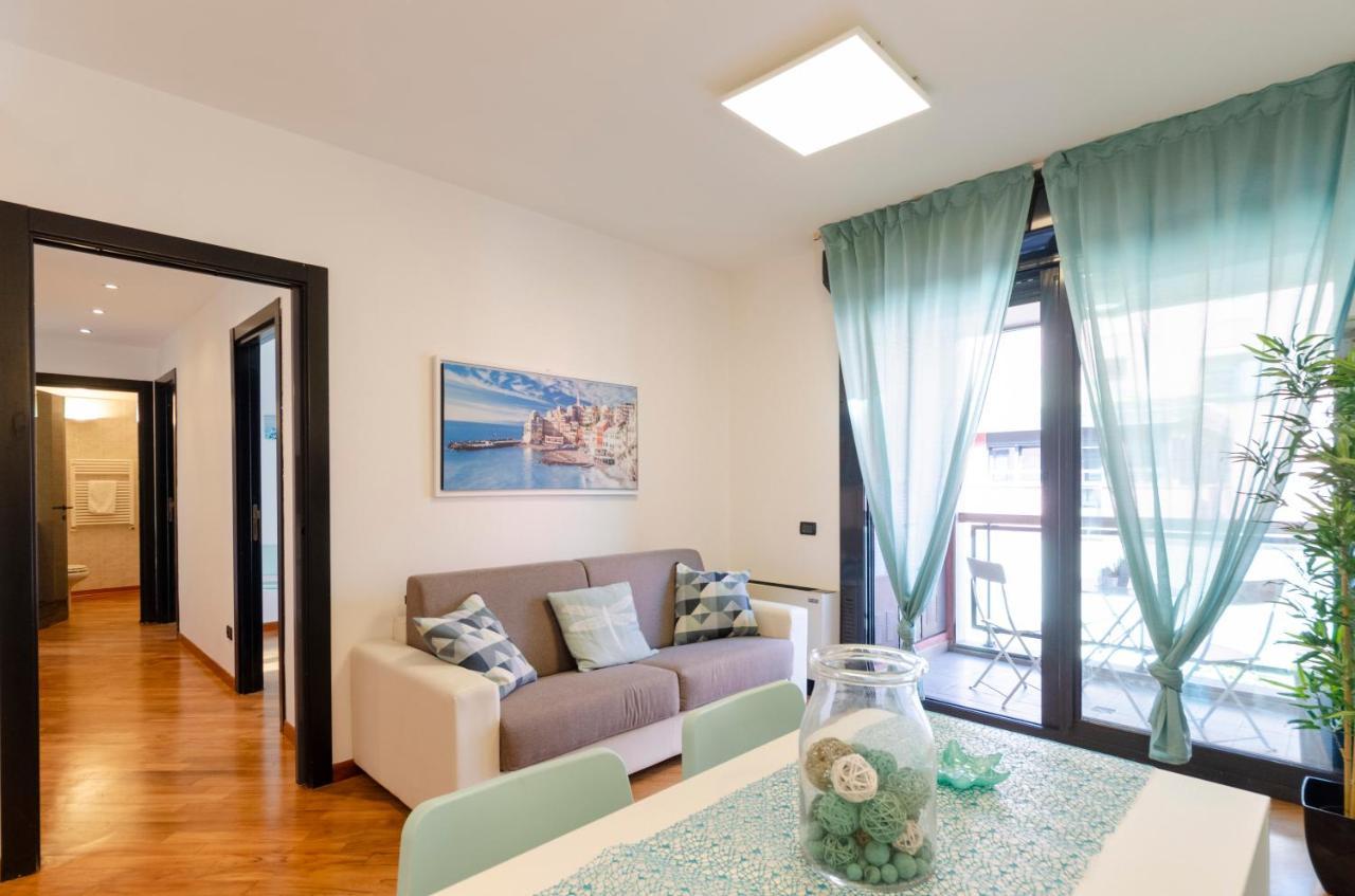 Apartment Dock Of The Bay Genova: Waterfront With Porto Antico Views Genoa