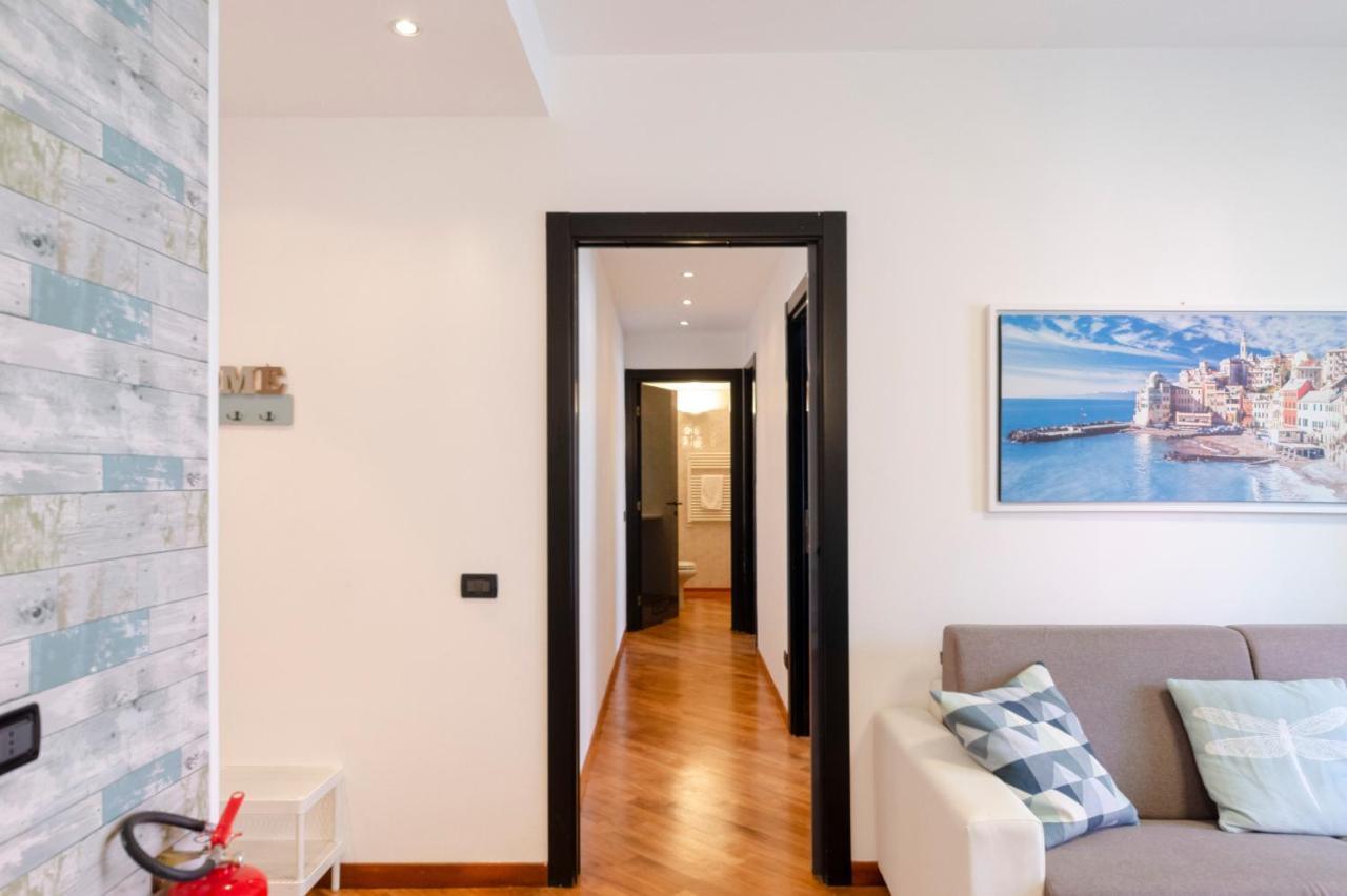 Dock Of The Bay Genova: Waterfront With Porto Antico Views Apartment Genoa