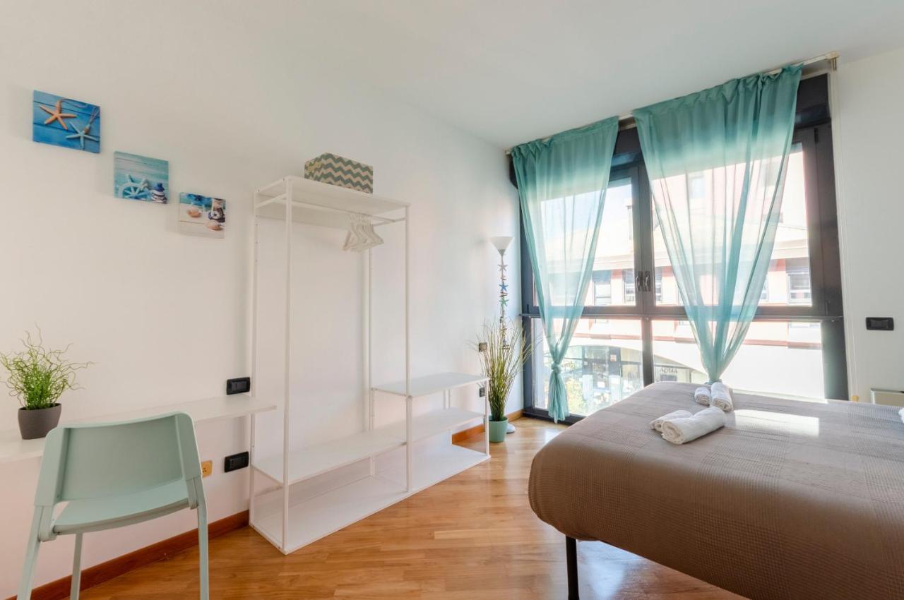 Apartment Dock Of The Bay Genova: Waterfront With Porto Antico Views *